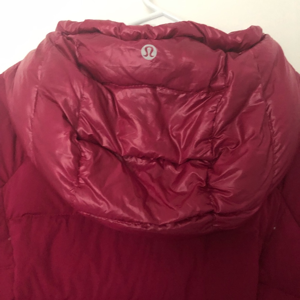 Lululemon  pullover size 4 cranberry color used